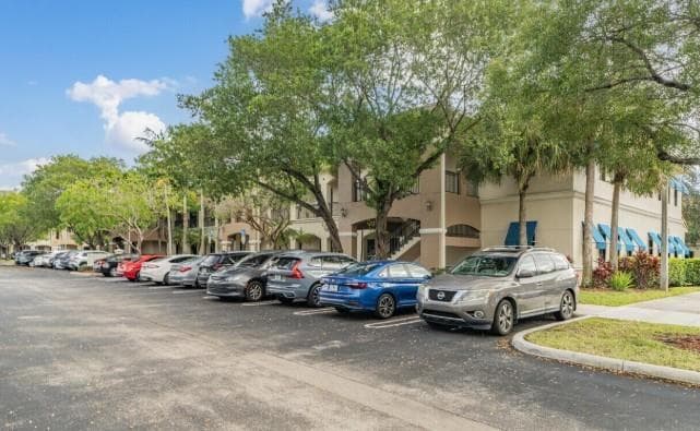 7451 Wiles Road, Coral Springs FL 33067 photo 2