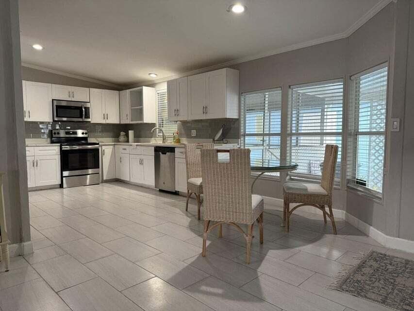 6085 Seashore Drive, Atlantis FL 33462 photo 4