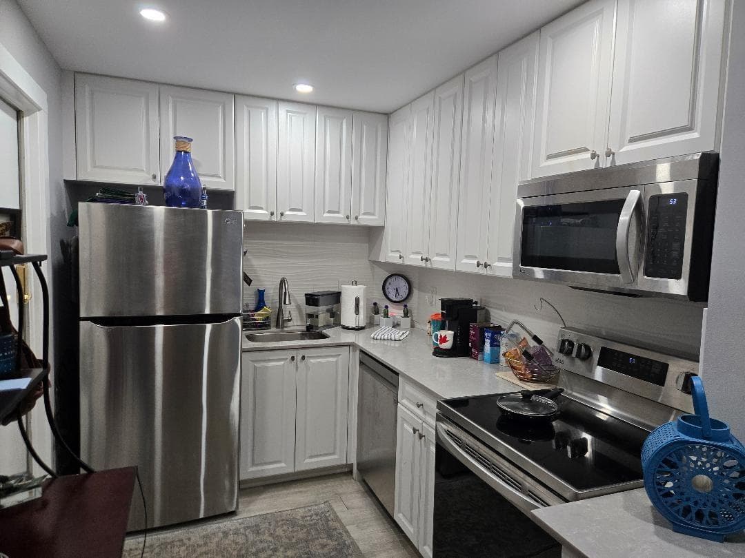 669 W Oakland Park Boulevard # b, Oakland Park FL 33311 photo 4
