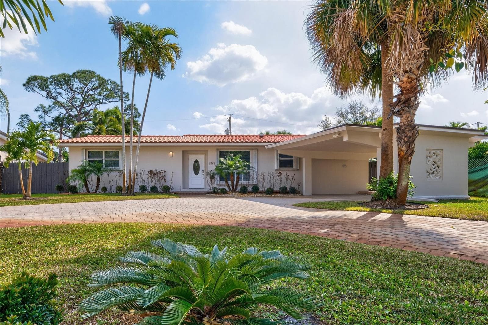 1762 NE 38th Street, Oakland Park FL 33334 photo 2