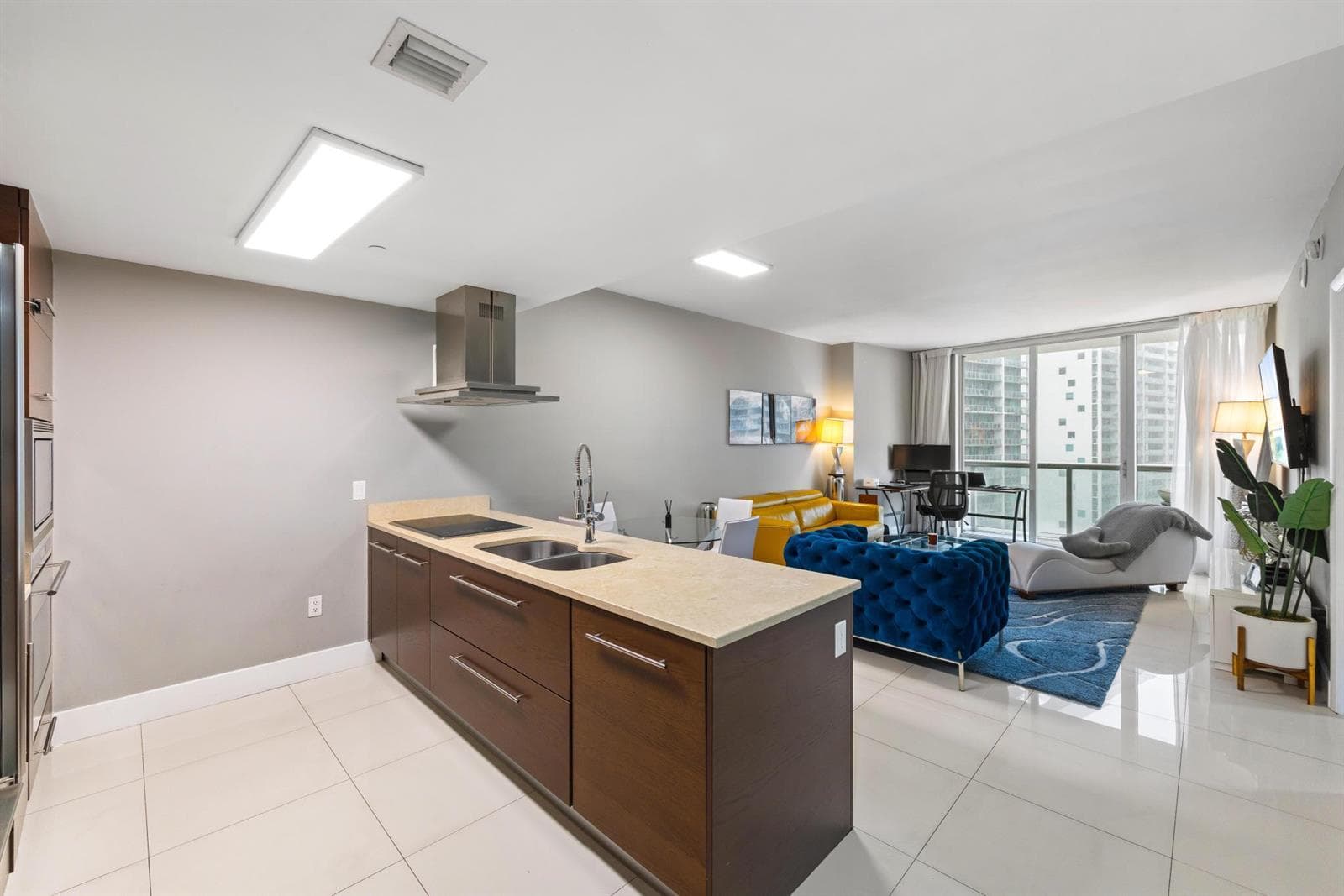 485 Brickell Avenue # 2506, Miami FL 33131 photo 2