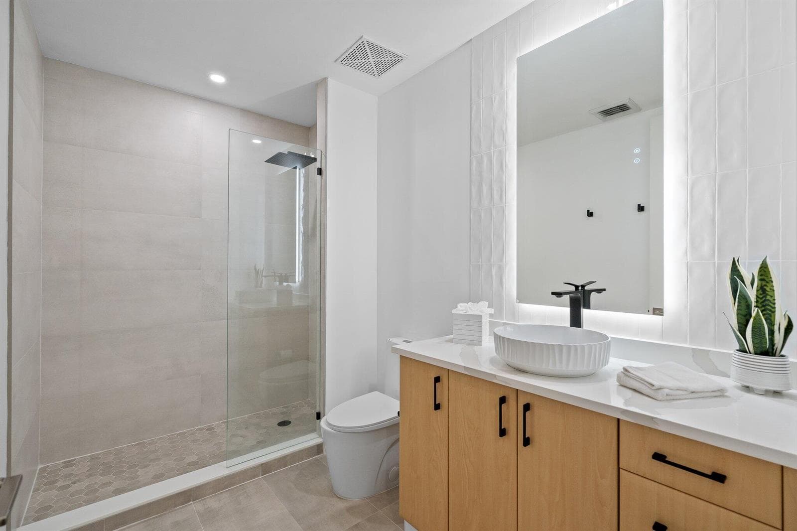 403 S Sapodilla Avenue # 806, West Palm Beach FL 33401 photo 5