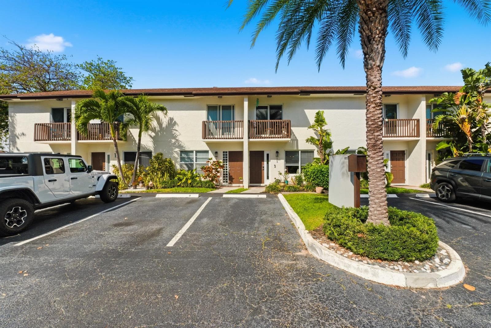 1917 NE 3rd Street # 104, Deerfield Beach FL 33441 photo 2