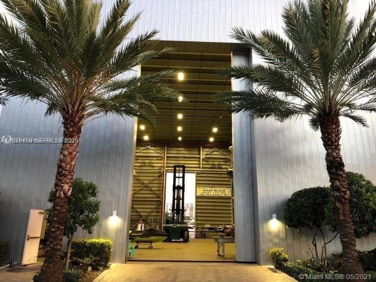 400 Sunny Isles Blvd DD406, Sunny Isles Beach FL 33160 photo 3