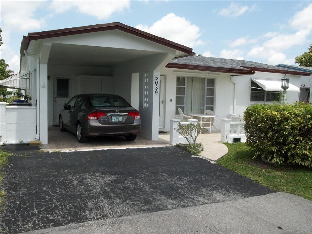 5039 NW 42 Street, Lauderdale Lakes FL 33319