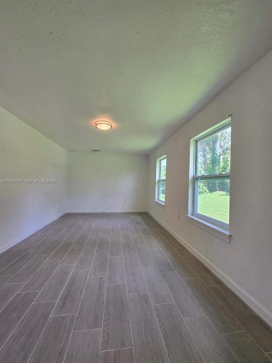 4438 E Riverside Drive, Fort Myers FL 33905 photo 3