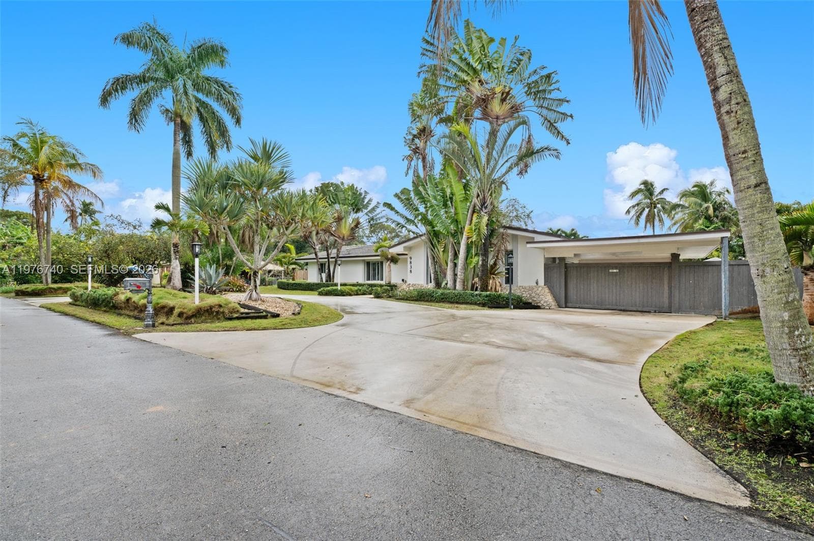 9838 SW 94th Ter, Miami FL 33176 photo 4