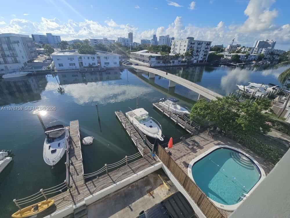 8101 Crespi Blvd # 504, Miami Beach, FL 33141