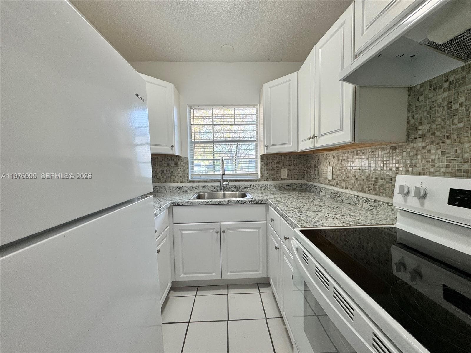 4140 Woodside Dr # 107, Coral Springs FL 33065