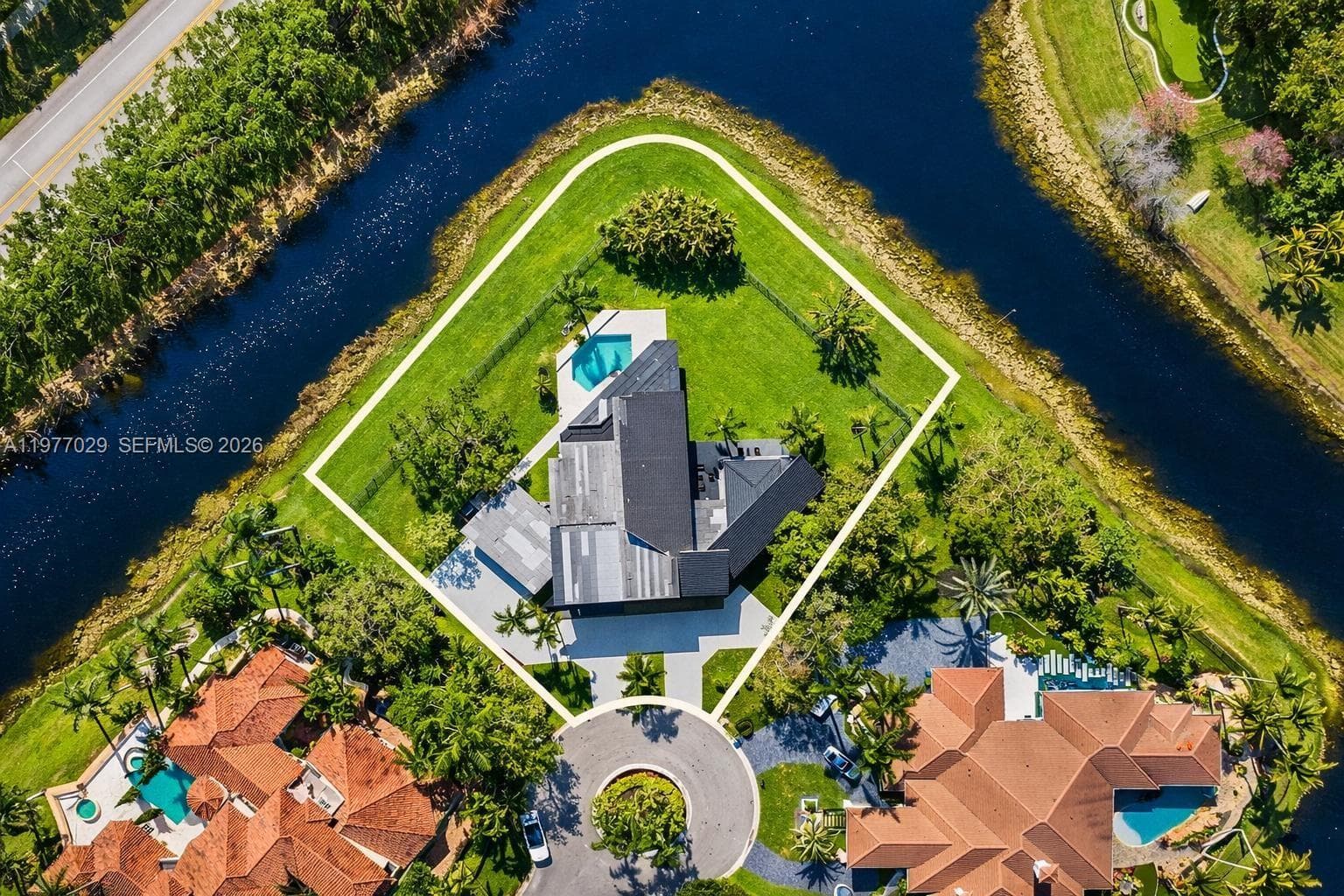 3560 Paddock Rd, Weston FL 33331