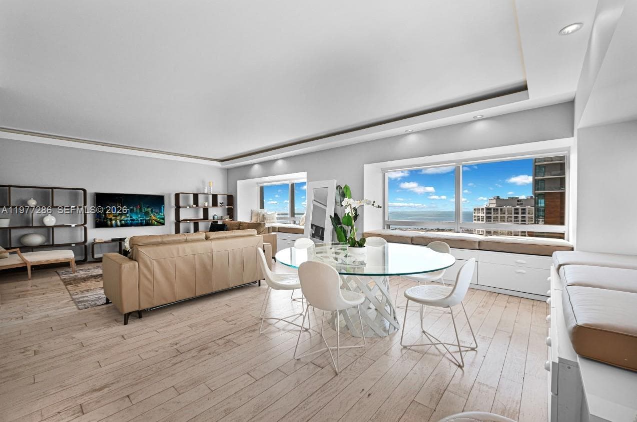 1435 Brickell Ave # 3401, Miami FL 33131 photo 2