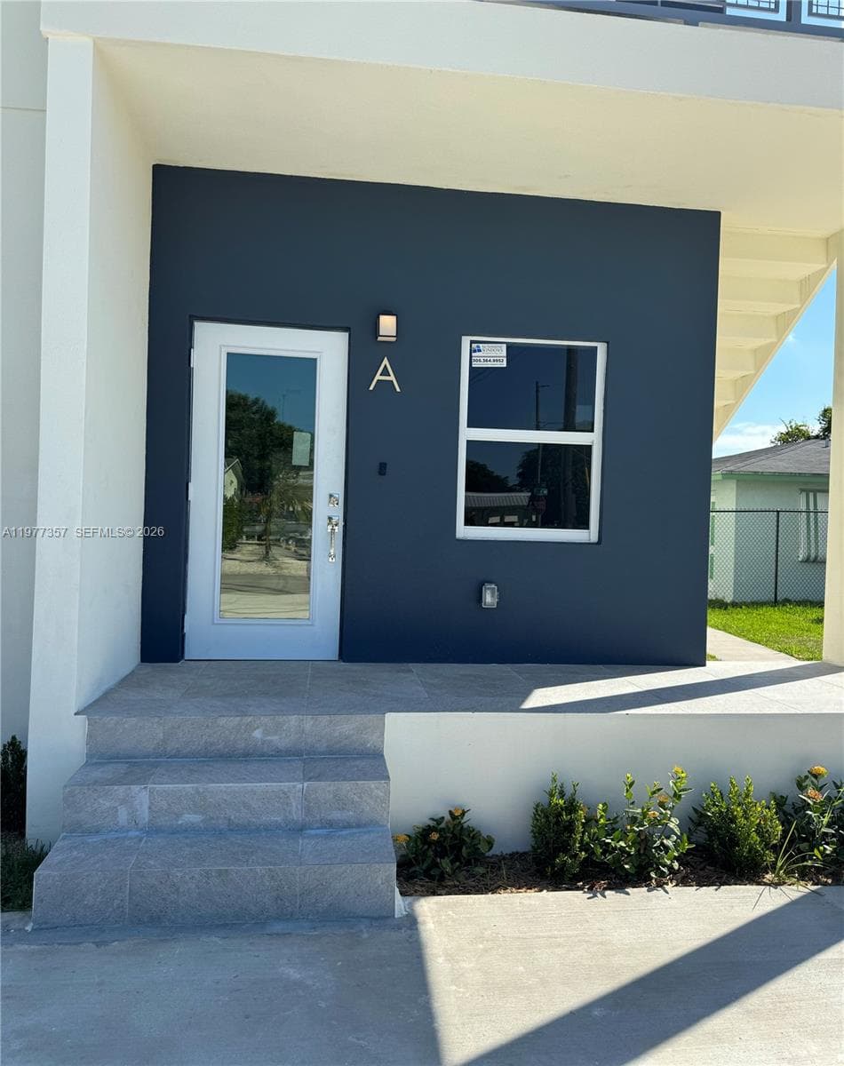 526 NW 6th # A, Hallandale Beach FL 33009