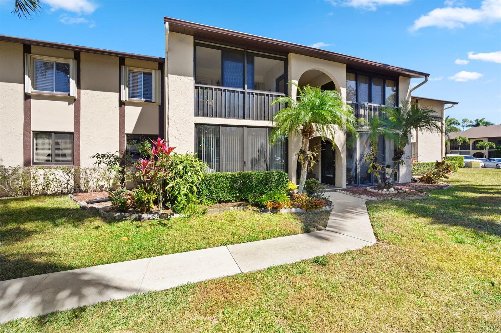 431 Pine Glen Lane # C-2, FL 33463 photo 2