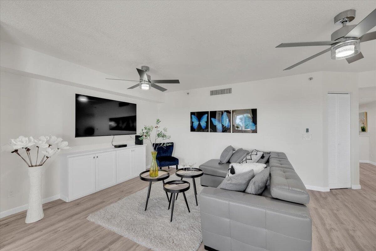 275 Palm Avenue # B304, Jupiter FL 33477 photo 3