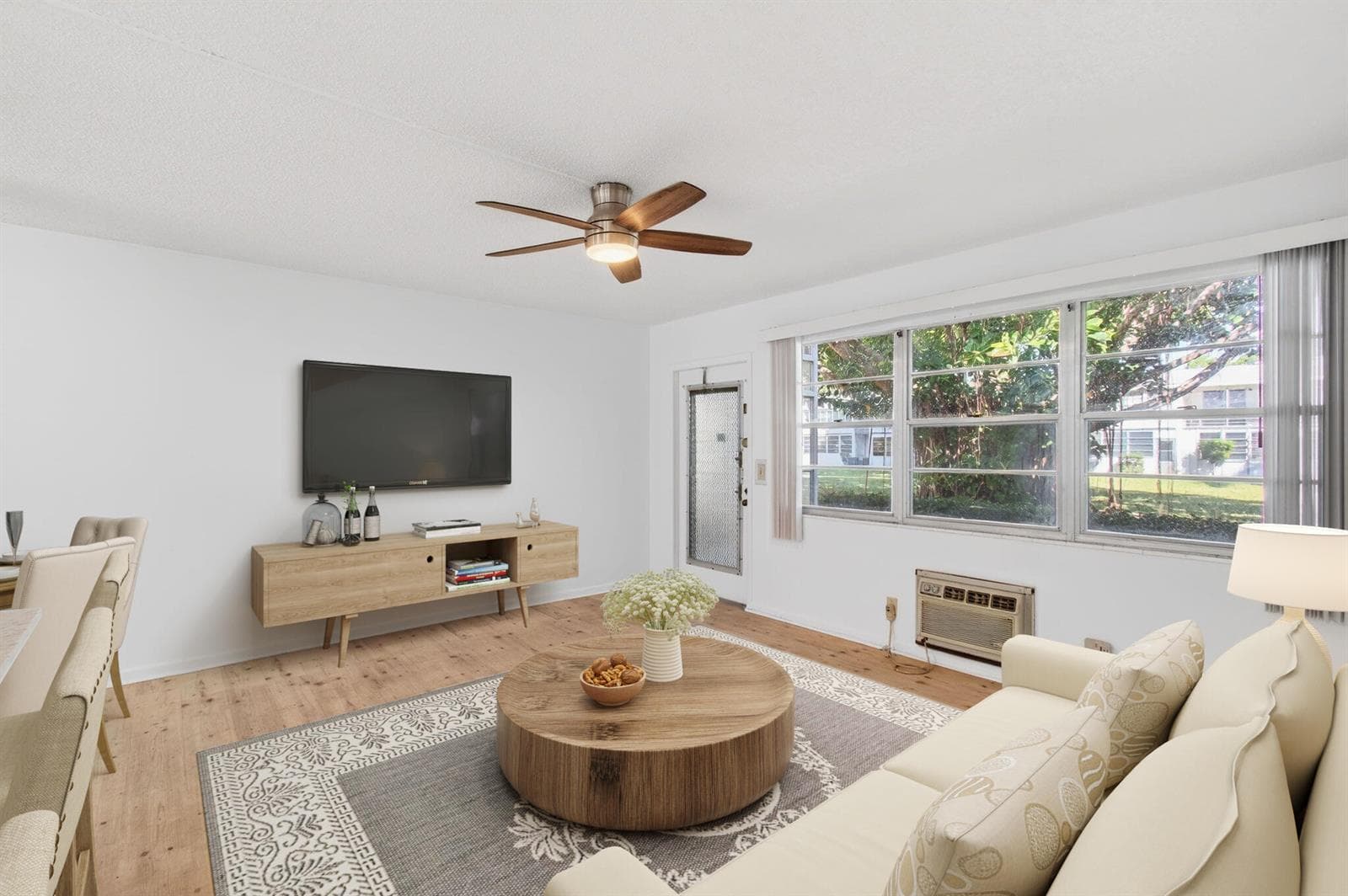 247 Ventnor R, Deerfield Beach FL 33442 photo 5