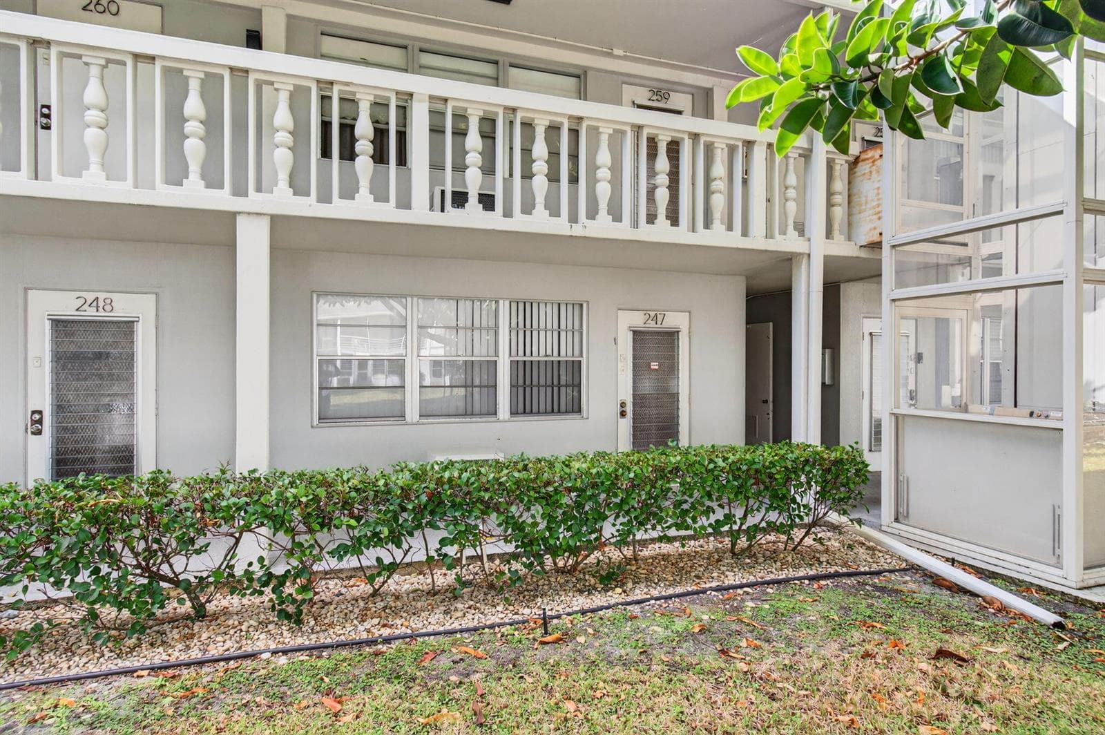 247 Ventnor R, Deerfield Beach FL 33442 photo 4