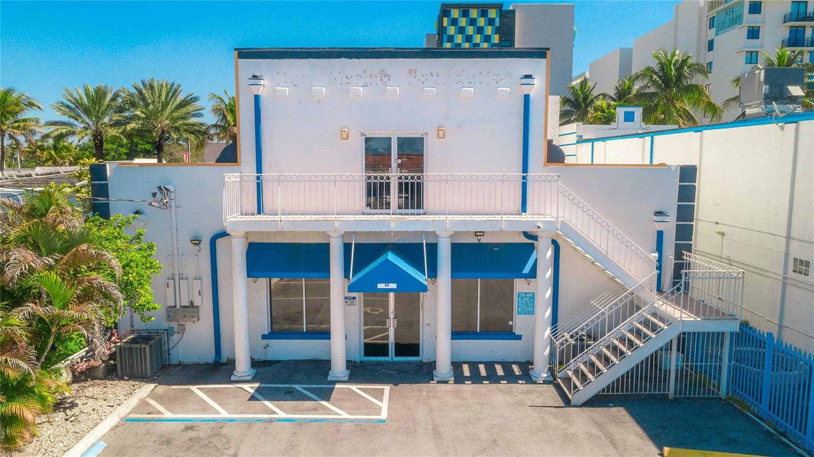 49 N Federal Highway, Dania Beach FL 33004