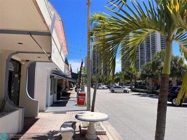 3321 NE 33rd Street, Fort Lauderdale FL 33308 photo 2