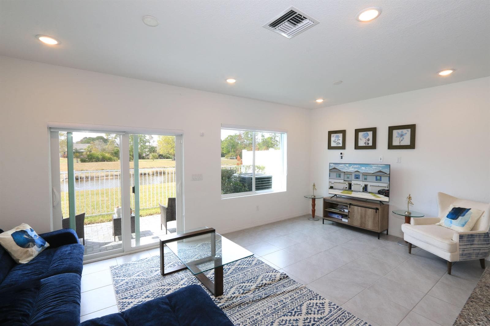 656 NE Waters Edge Lane, Port St. Lucie FL 34983 photo 4