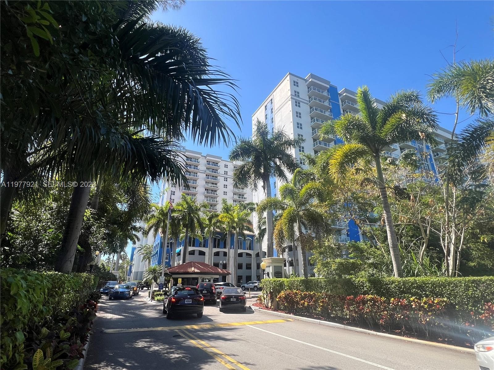 5099 NW 7th St # 505, Miami FL 33126