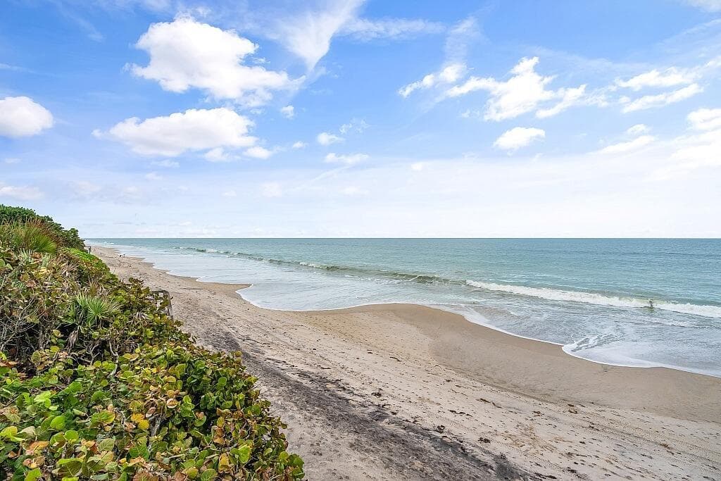 290 Bermuda Bay Lane, Vero Beach FL 32963 photo 2
