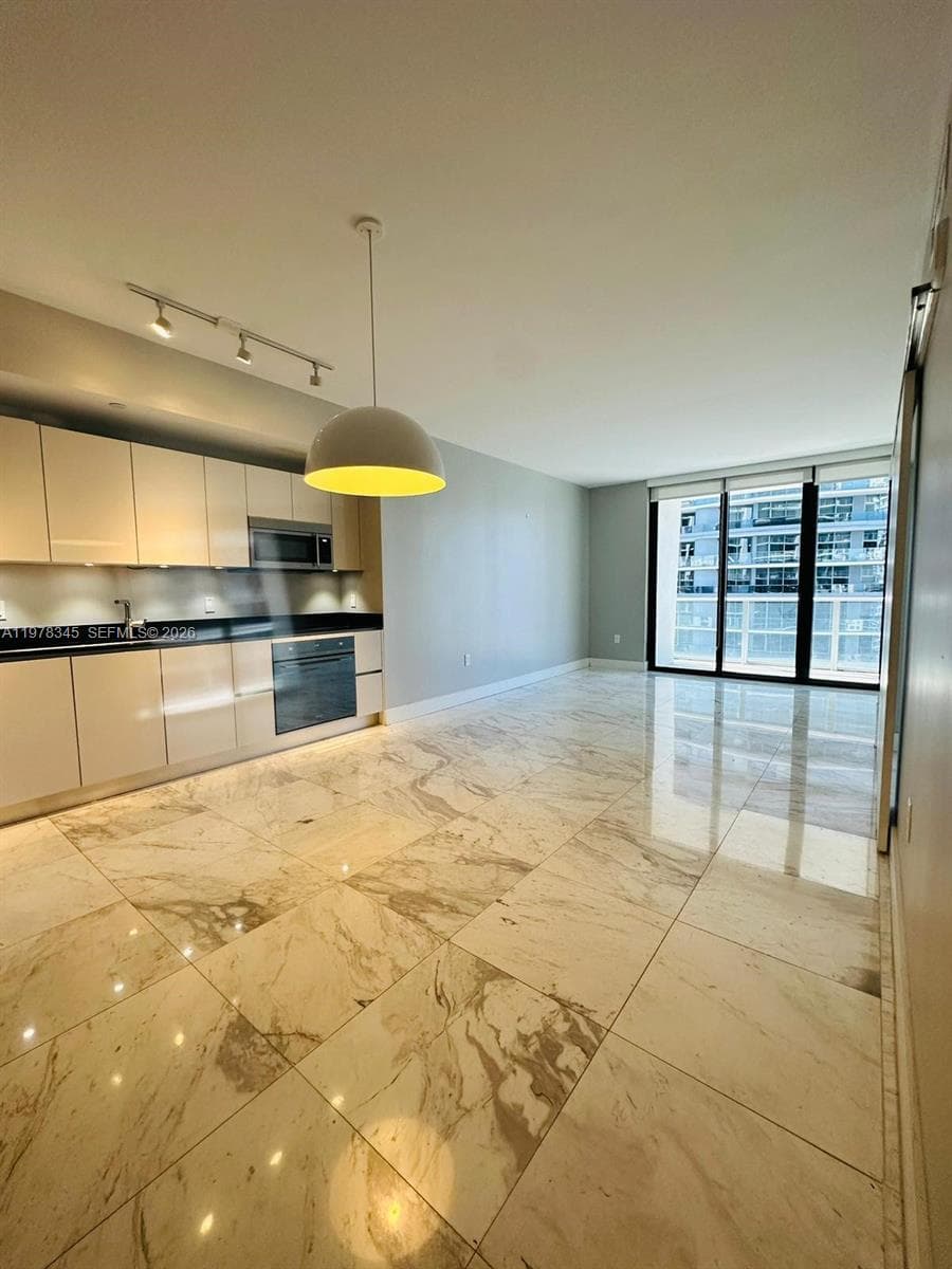 1010 Brickell Ave # 4208, Miami FL 33131 photo 2