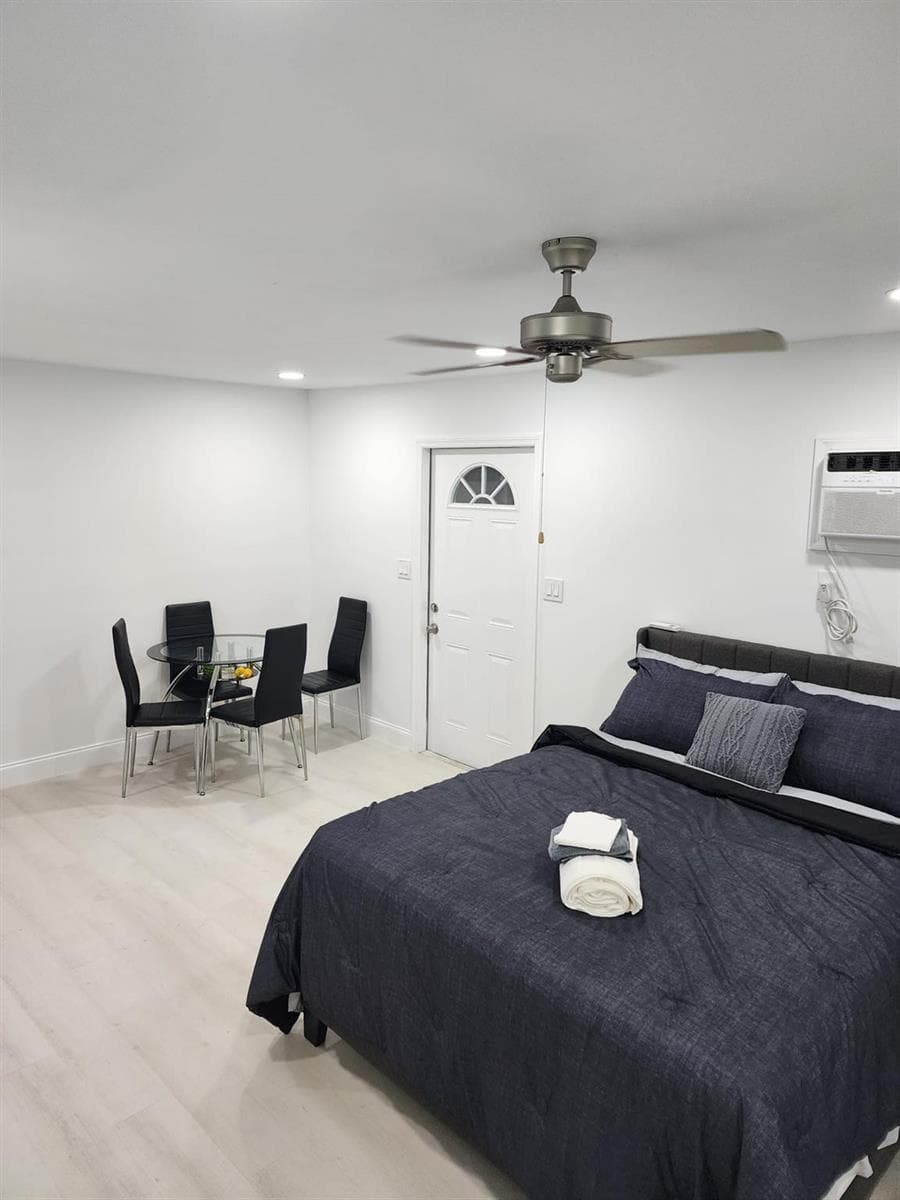 320 NW 4th Avenue # 4, Deerfield Beach FL 33441 photo 4