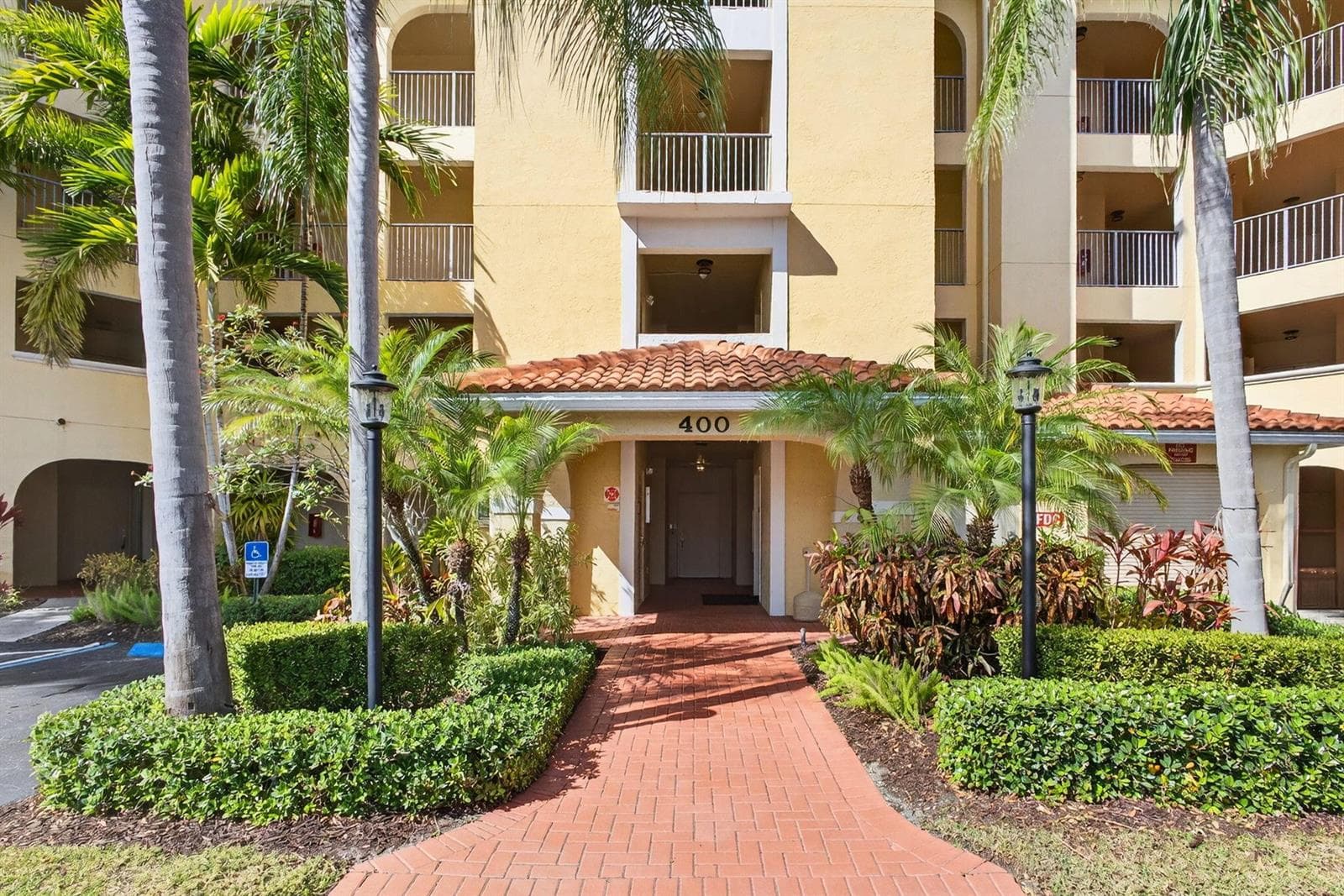 400 Uno Lago Drive # 103, Juno Beach FL 33408 photo 3