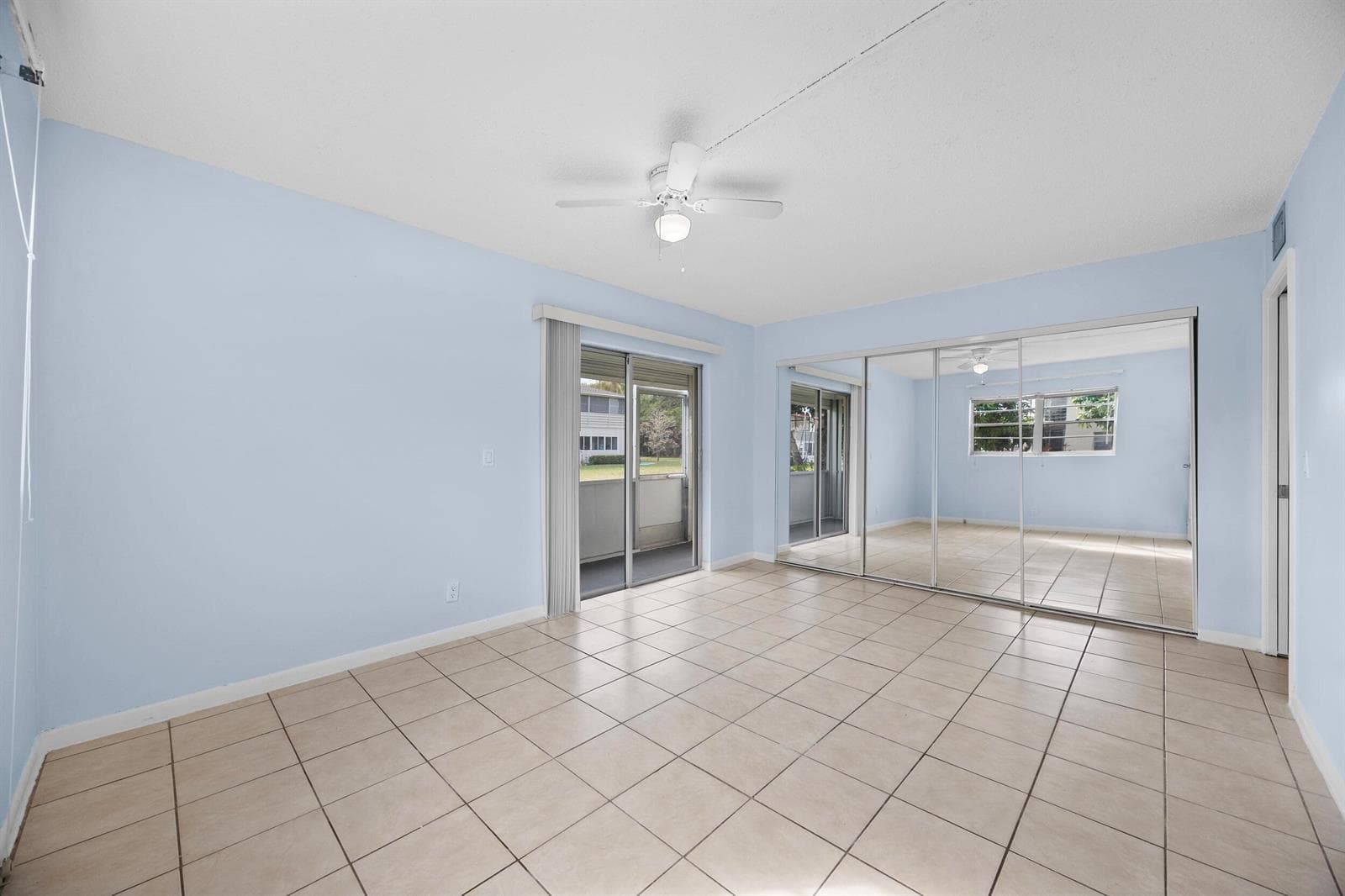 35 Sussex B, West Palm Beach FL 33417 photo 3
