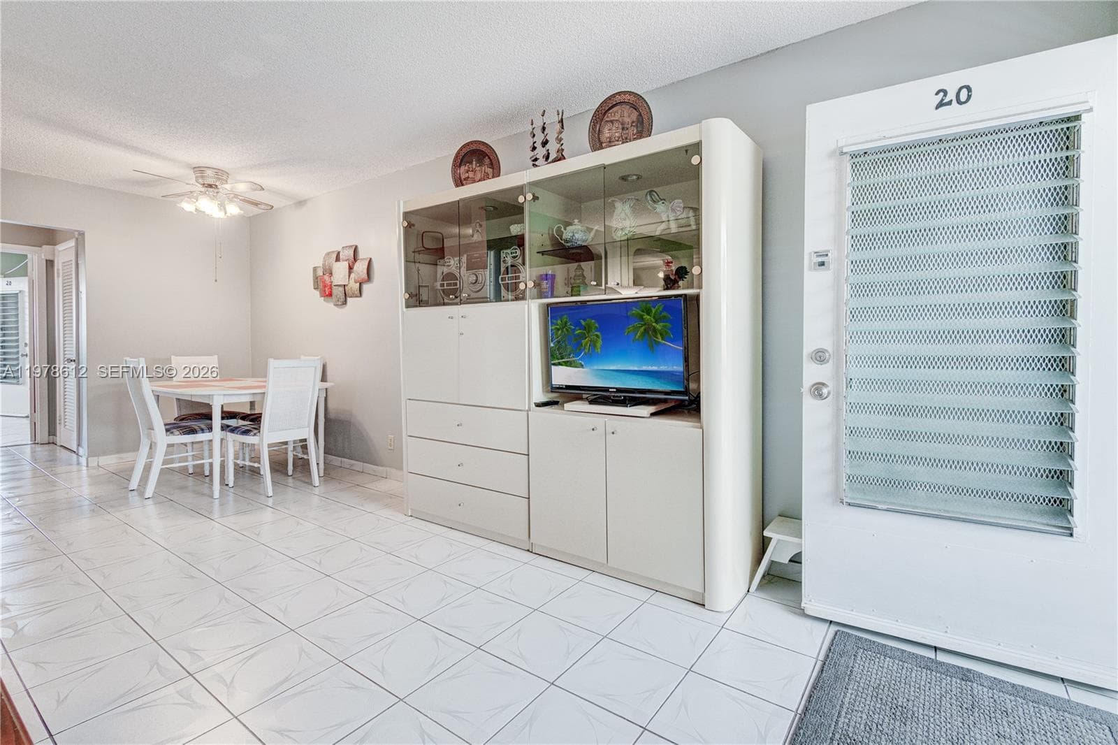 800 SW 10th Ter # 20T, Hallandale Beach FL 33009 photo 2
