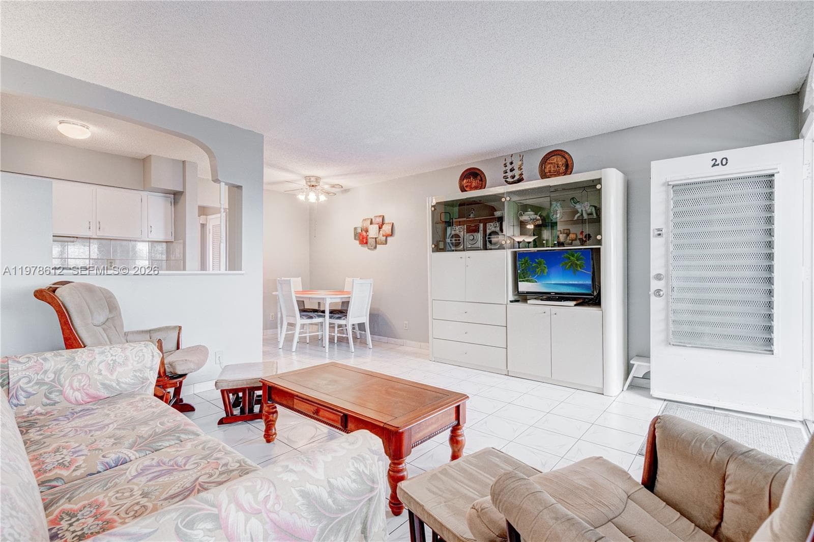 800 SW 10th Ter # 20T, Hallandale Beach FL 33009 photo 3