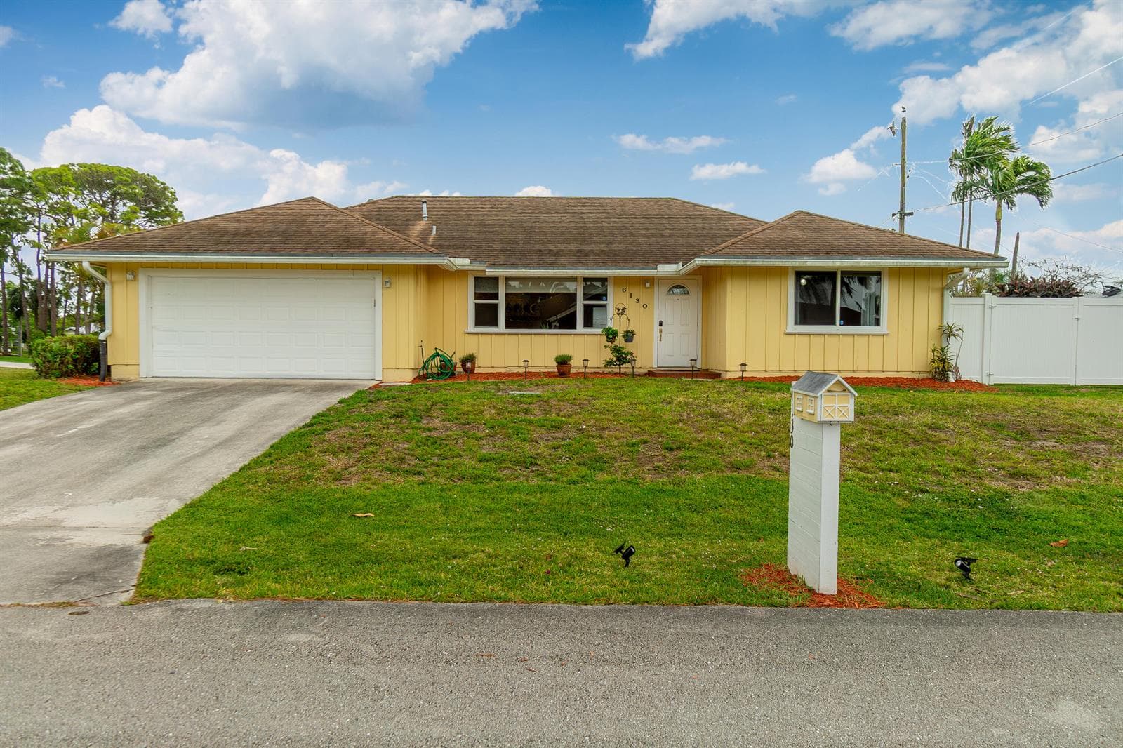 6130 Francis Street, Jupiter FL 33458 photo 2