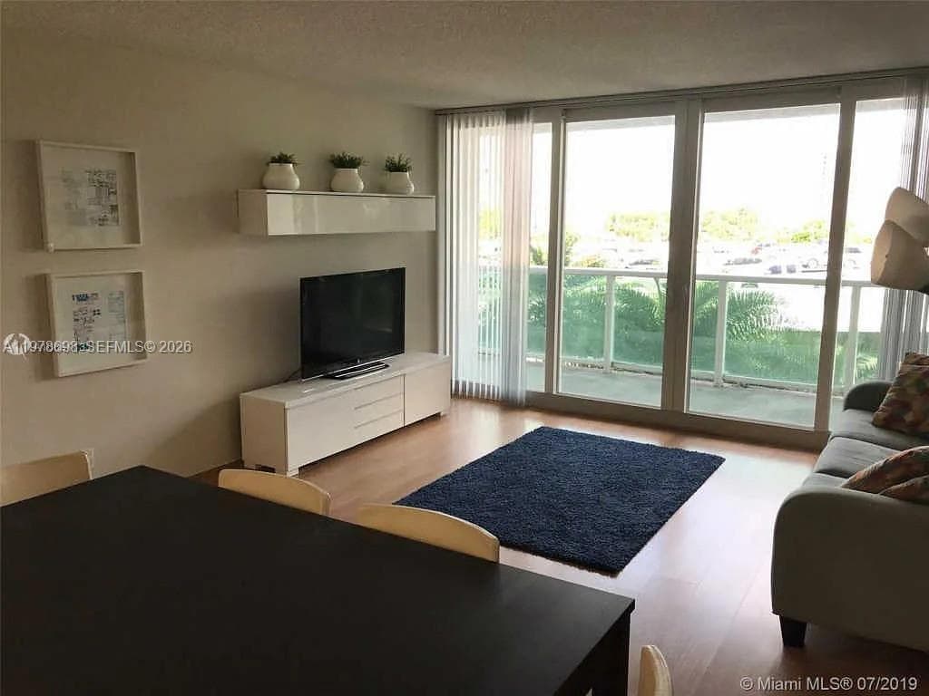 100 Bayview Dr # 302, Sunny Isles Beach FL 33160 photo 4