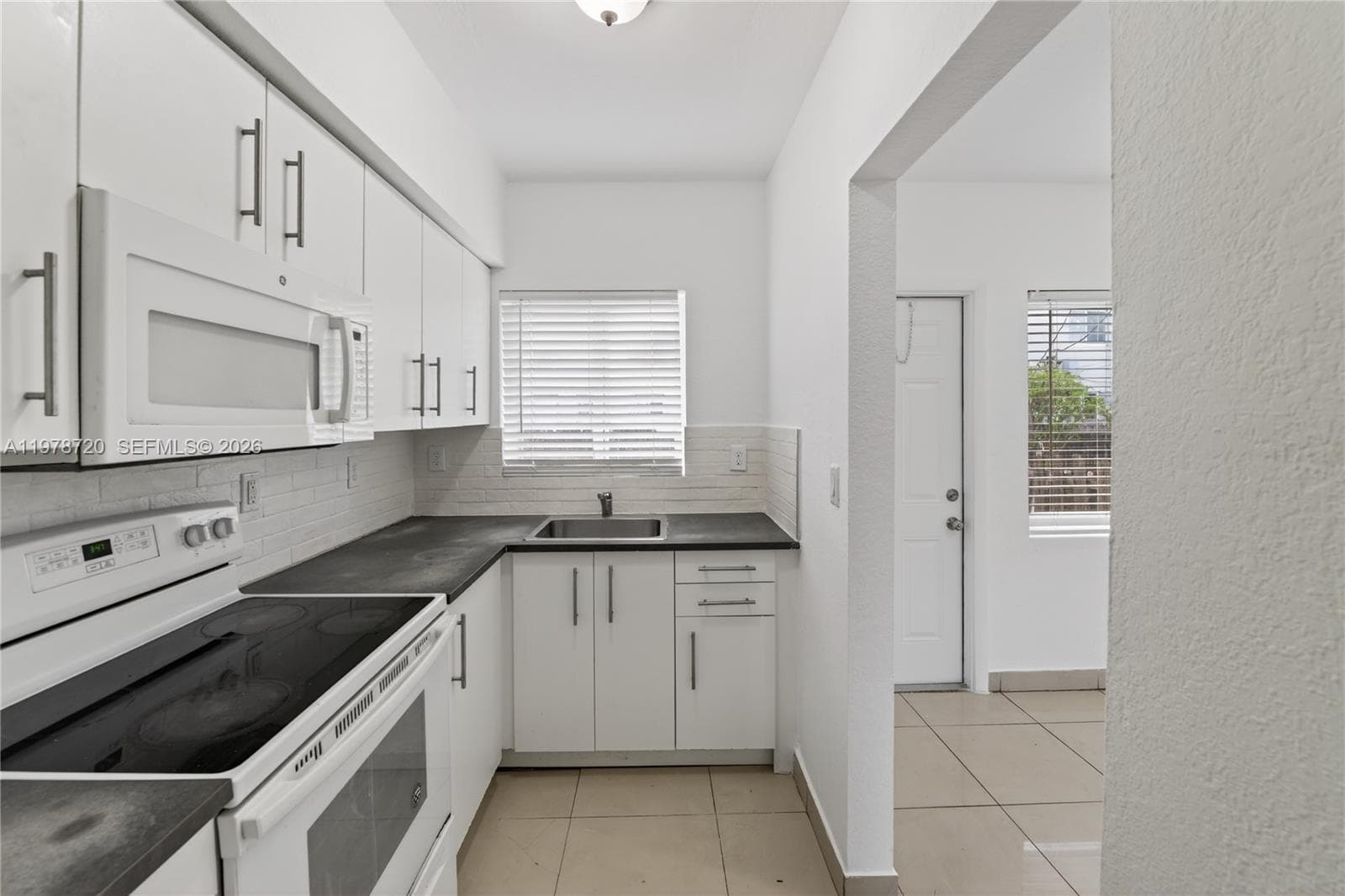 475 NW 84th Ter # 475, Miami FL 33150 photo 4