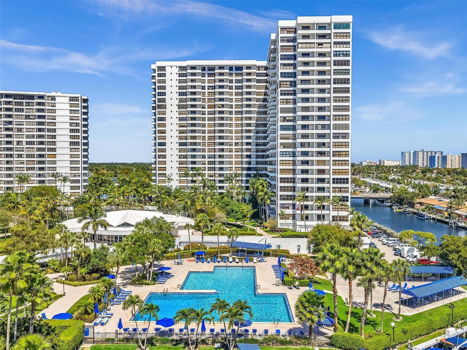2500 Parkview Dr # 1108, Hallandale Beach FL 33009