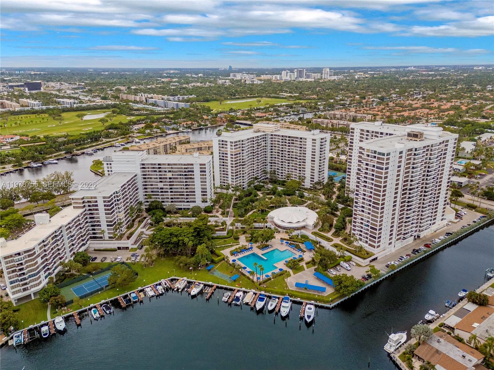 600 Three Islands Blvd # 612, Hallandale Beach FL 33009 photo 2