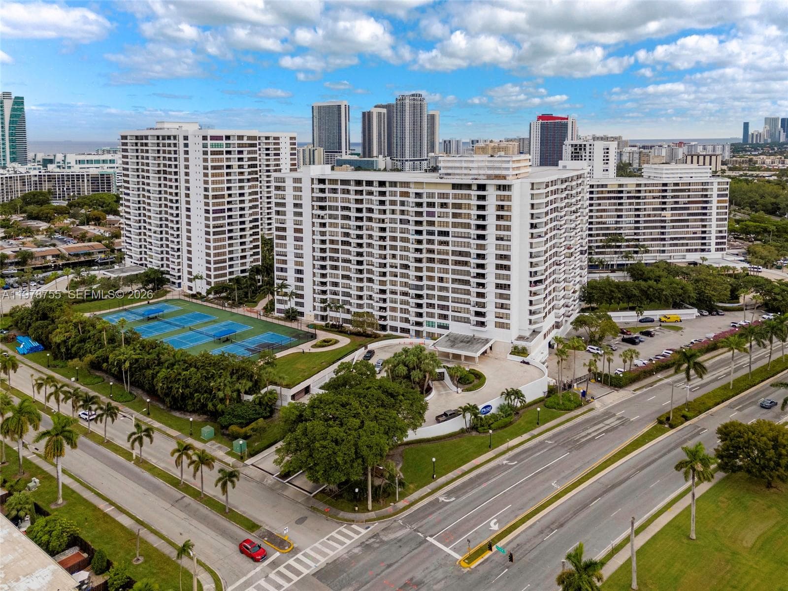 600 Three Islands Blvd # 612, Hallandale Beach FL 33009 photo 4