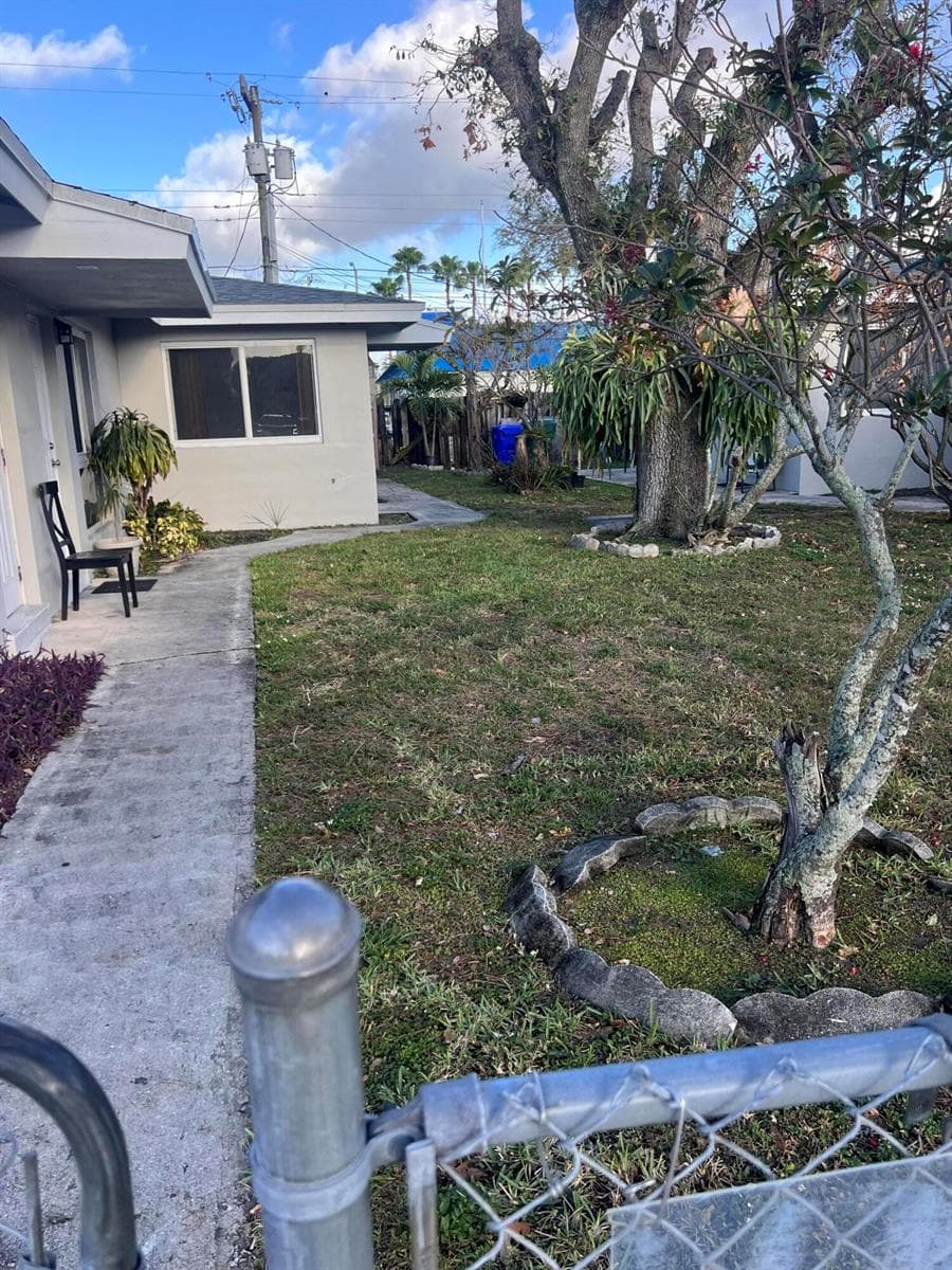 2030 SW 41st Avenue # 3, Fort Lauderdale FL 33317 photo 2