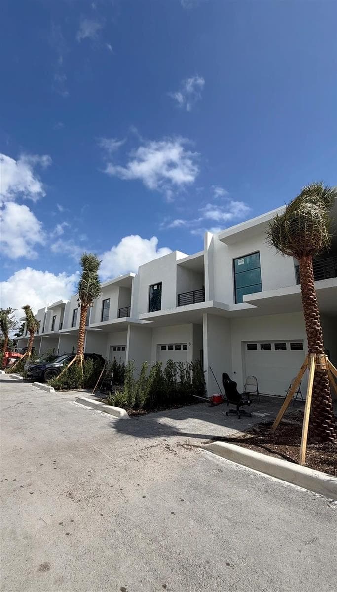 2511 Pierce Street # 2, Hollywood FL 33020 photo 2