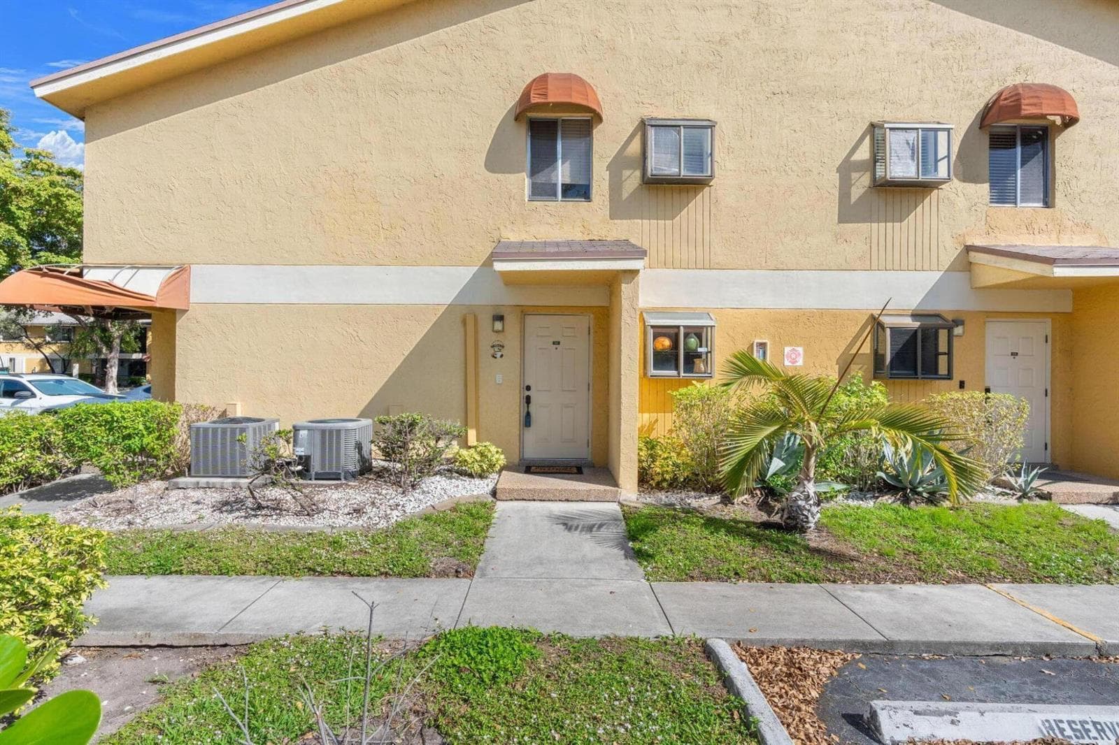 3053 N Oakland Forest Drive # 102, Oakland Park FL 33309 photo 2