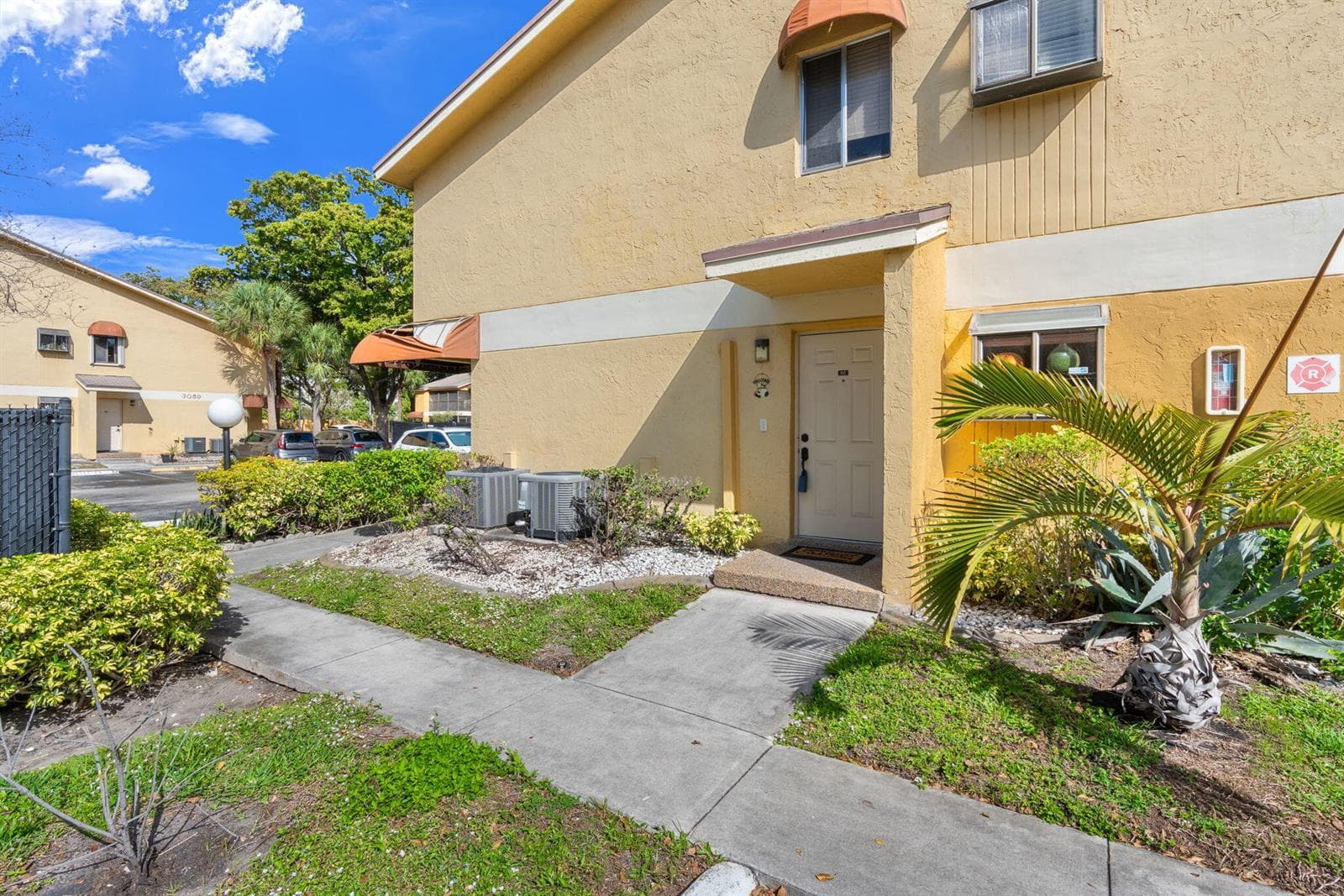 3053 N Oakland Forest Drive # 102, Oakland Park FL 33309 photo 3