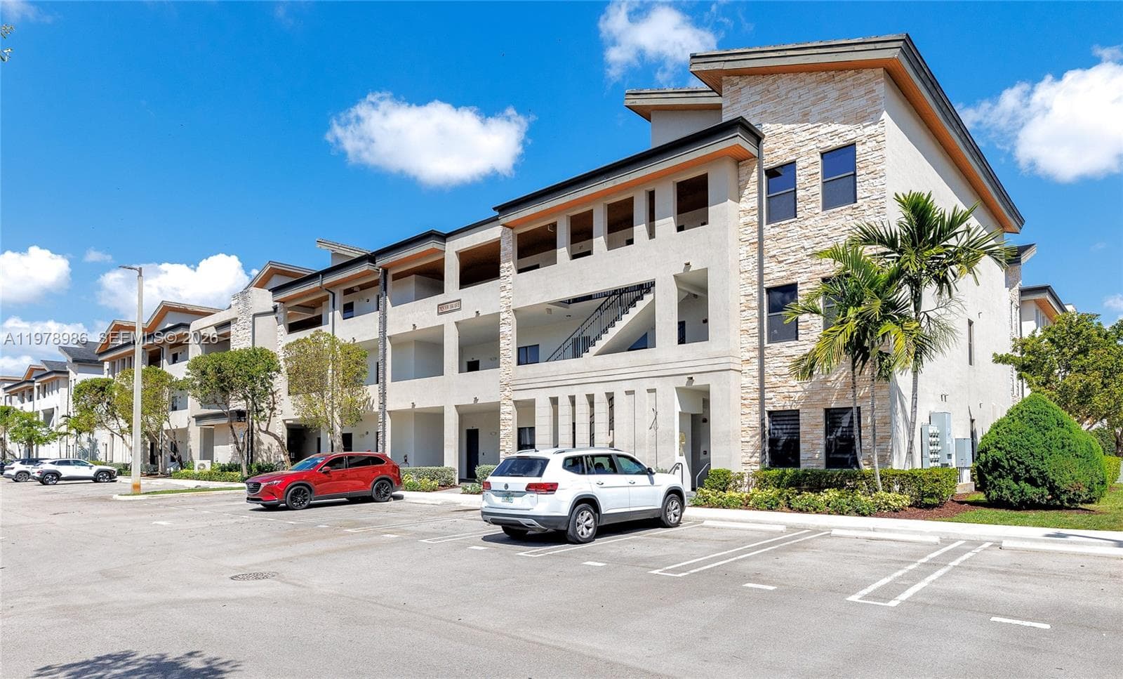 7925 NW 104th Ave # 28, Doral FL 33178 photo 2