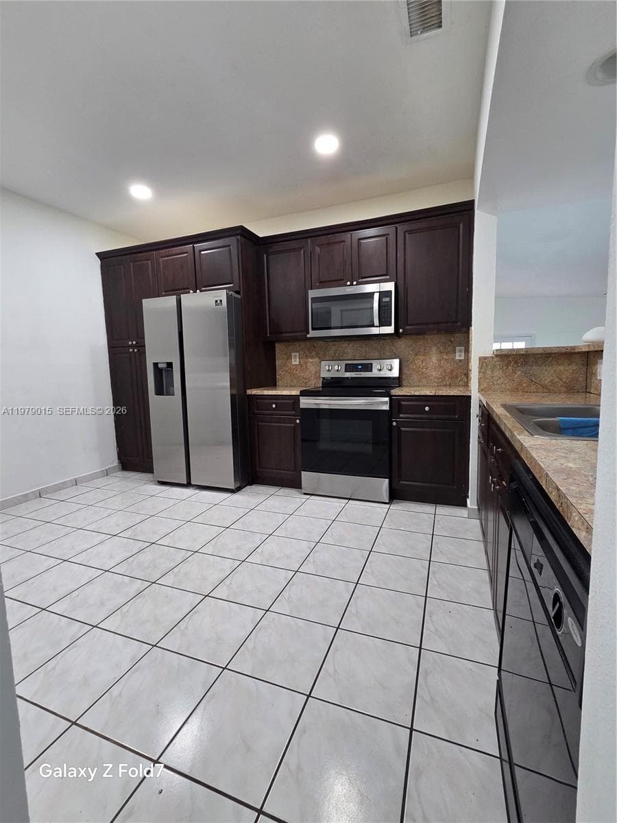 7439 SW 106th Ct, Miami FL 33173 photo 5