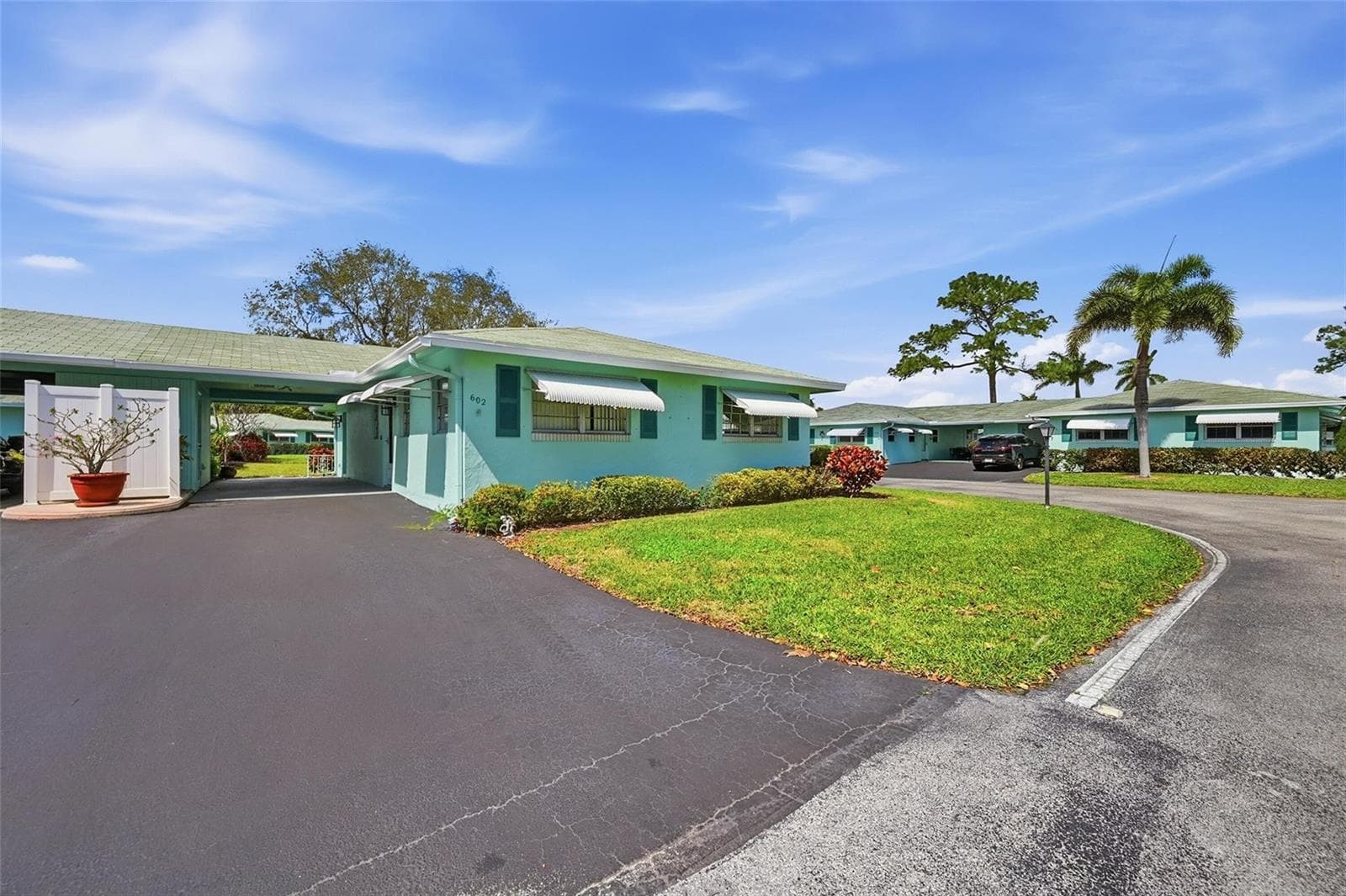 602 Hummingbird Lane # 602, Delray Beach FL 33445 photo 2