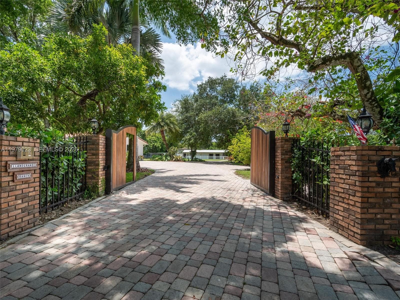 17220 SW 46th St, Southwest Ranches FL 33331 photo 2