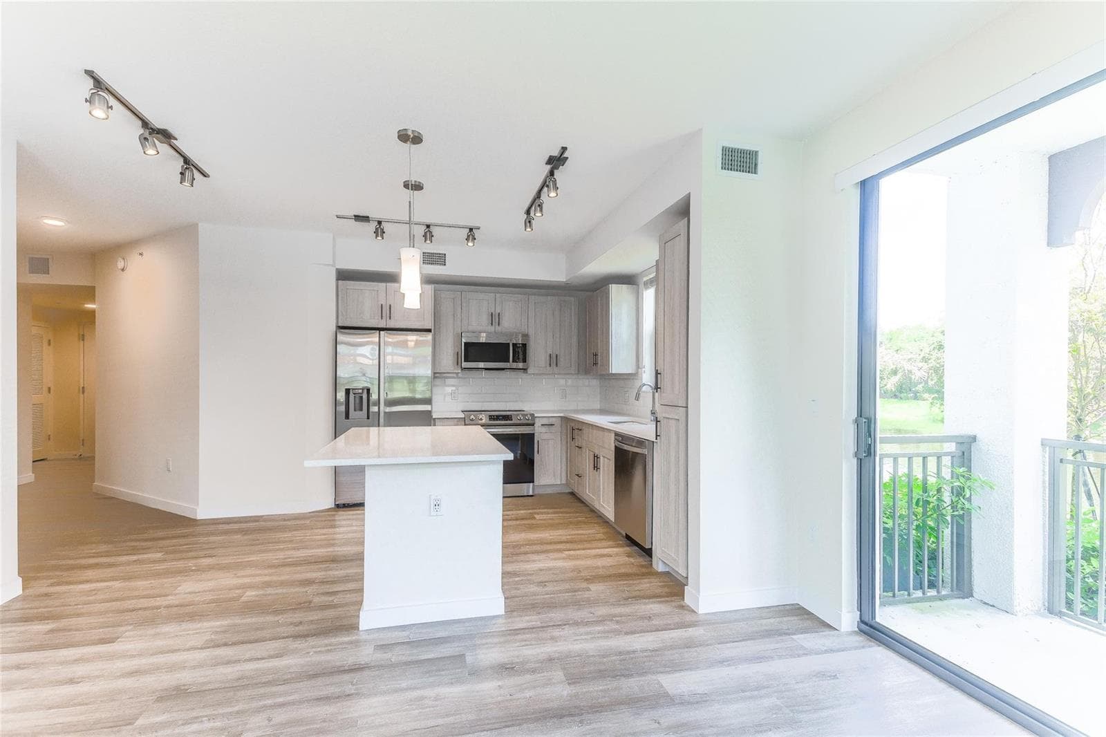 8894 NW 44th Street # 314, Sunrise FL 33351