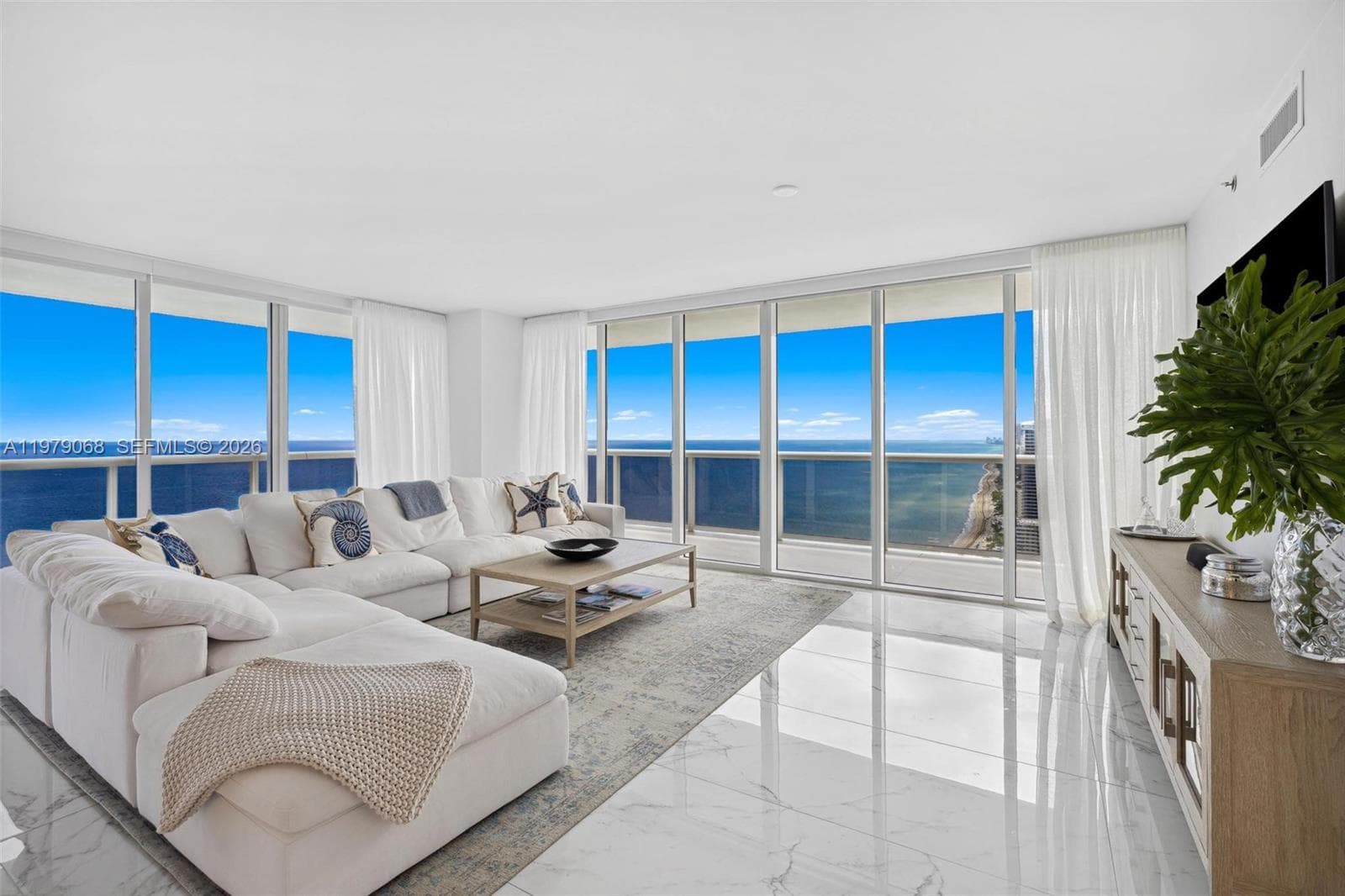 1830 S Ocean Dr # 4502, Hallandale Beach FL 33009