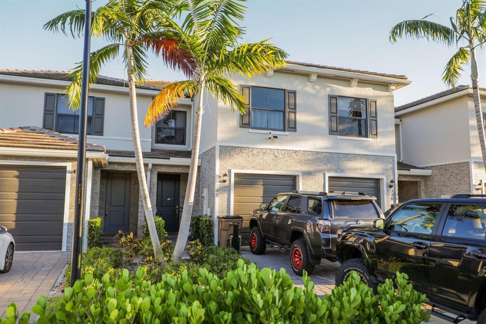 148 SE 5th Court, Deerfield Beach FL 33441 photo 2