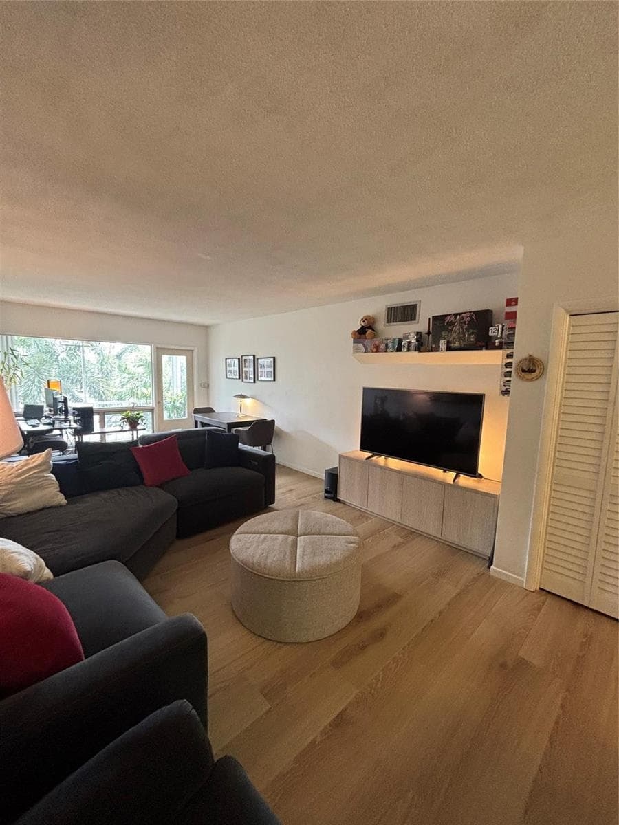 900 SW 12th Street # 202, Fort Lauderdale FL 33315 photo 3