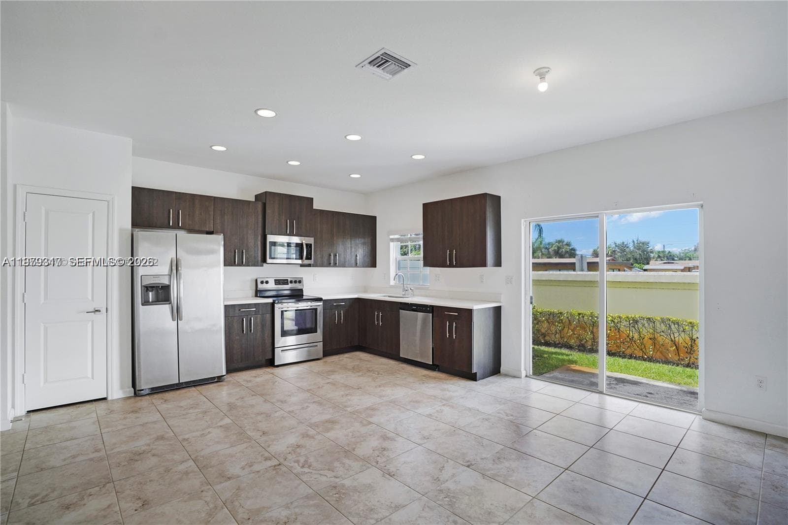 1121 NW 41st Ln, Lauderhill FL 33313 photo 3